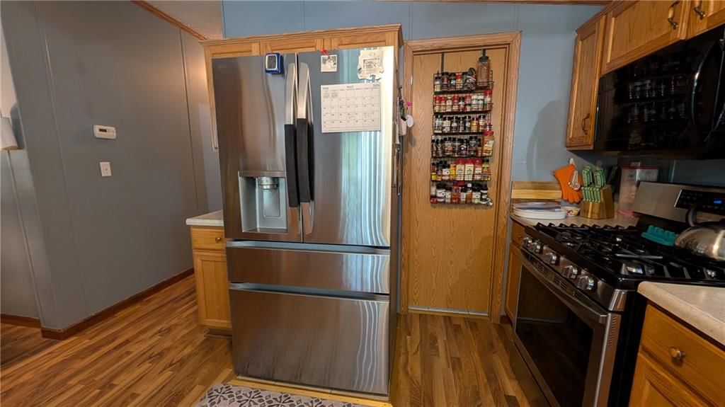 29335 Van Dyke Avenue — photo 15