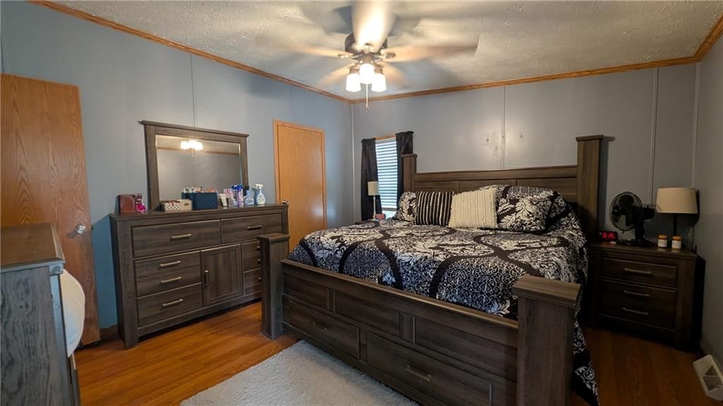 29335 Van Dyke Avenue — photo 24