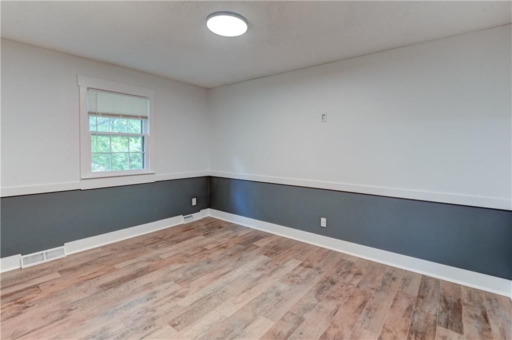 203 NE Oak Tree Circle — photo 12