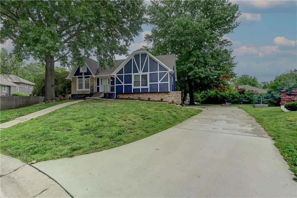 203 NE Oak Tree Circle — photo 54