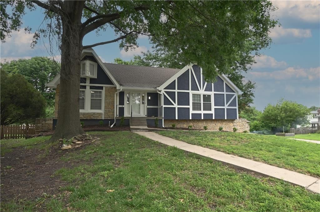 203 NE Oak Tree Circle — photo 56