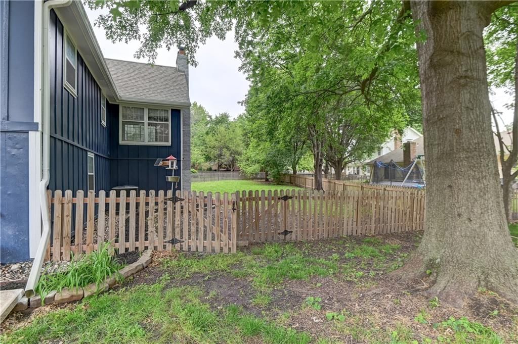 203 NE Oak Tree Circle — photo 73