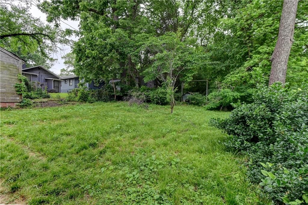 6120 Elmwood Avenue — photo 10
