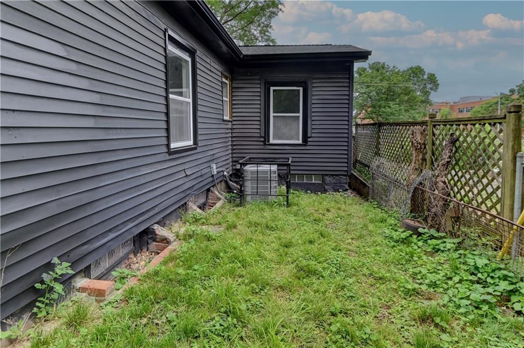 6120 Elmwood Avenue — photo 11