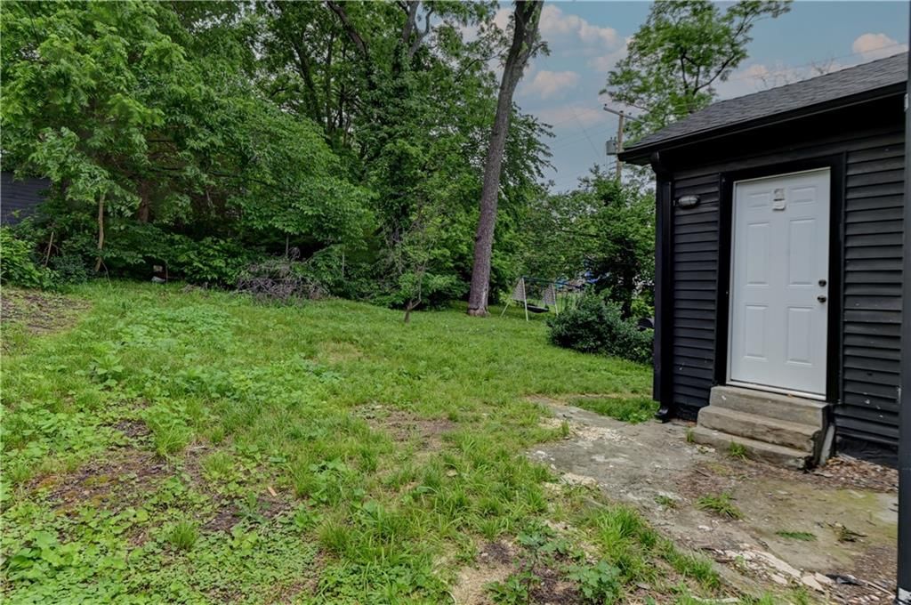 6120 Elmwood Avenue — photo 12