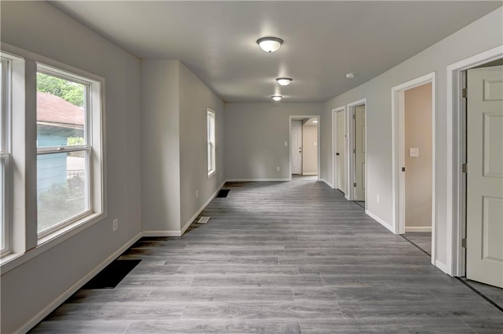 6120 Elmwood Avenue — photo 18