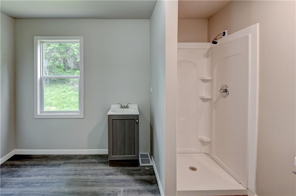 6120 Elmwood Avenue — photo 20
