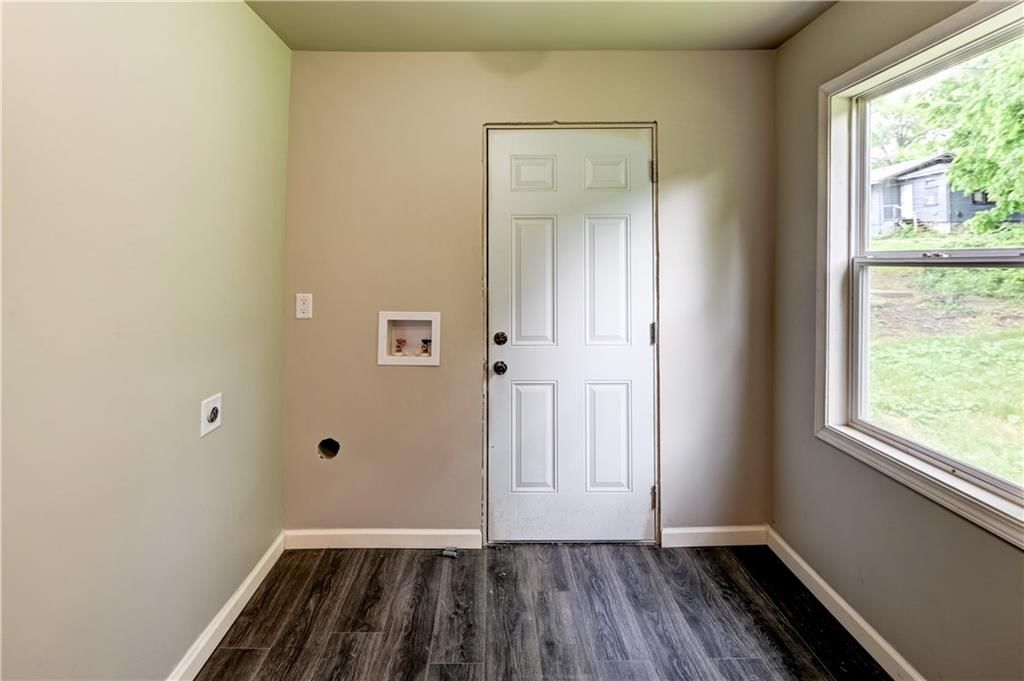 6120 Elmwood Avenue — photo 21