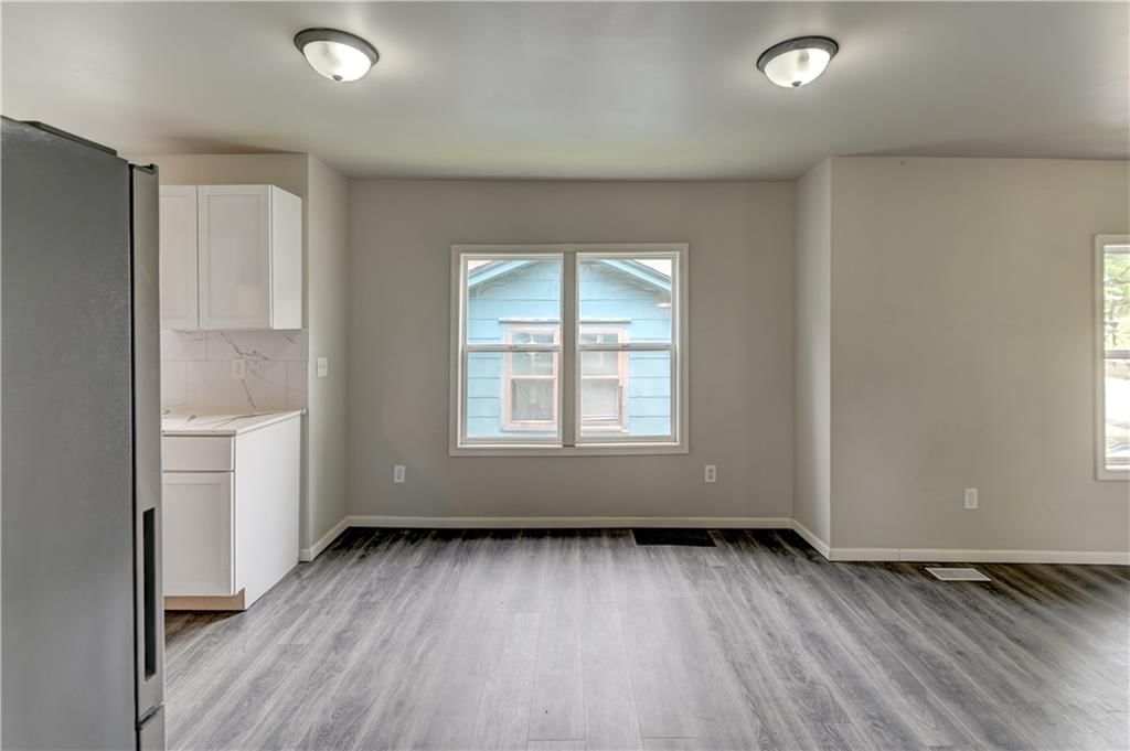 6120 Elmwood Avenue — photo 33