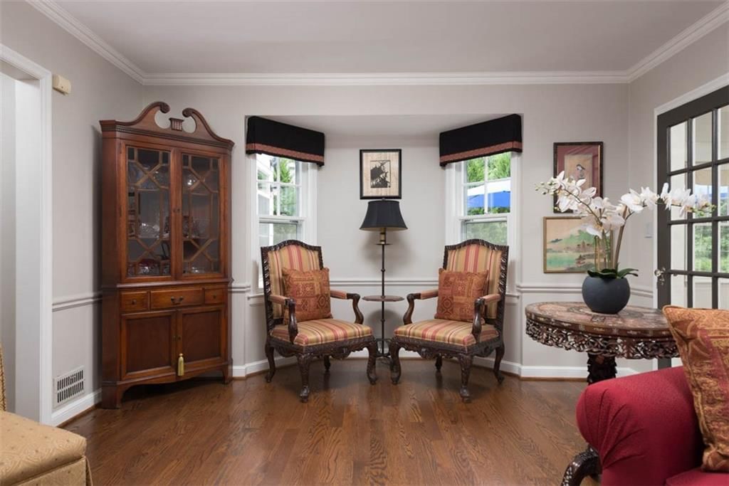 8033 Meadow Lane — photo 4