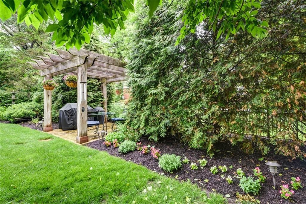 8033 Meadow Lane — photo 44