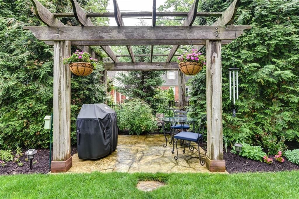 8033 Meadow Lane — photo 45