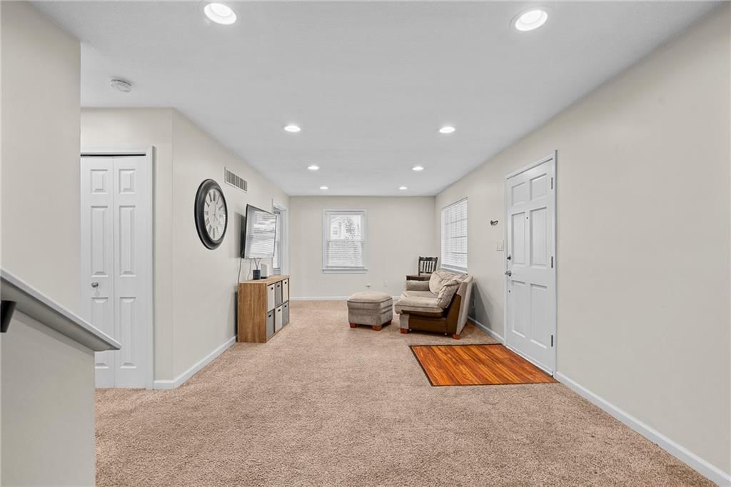 2700 S SCOTT Avenue — photo 5