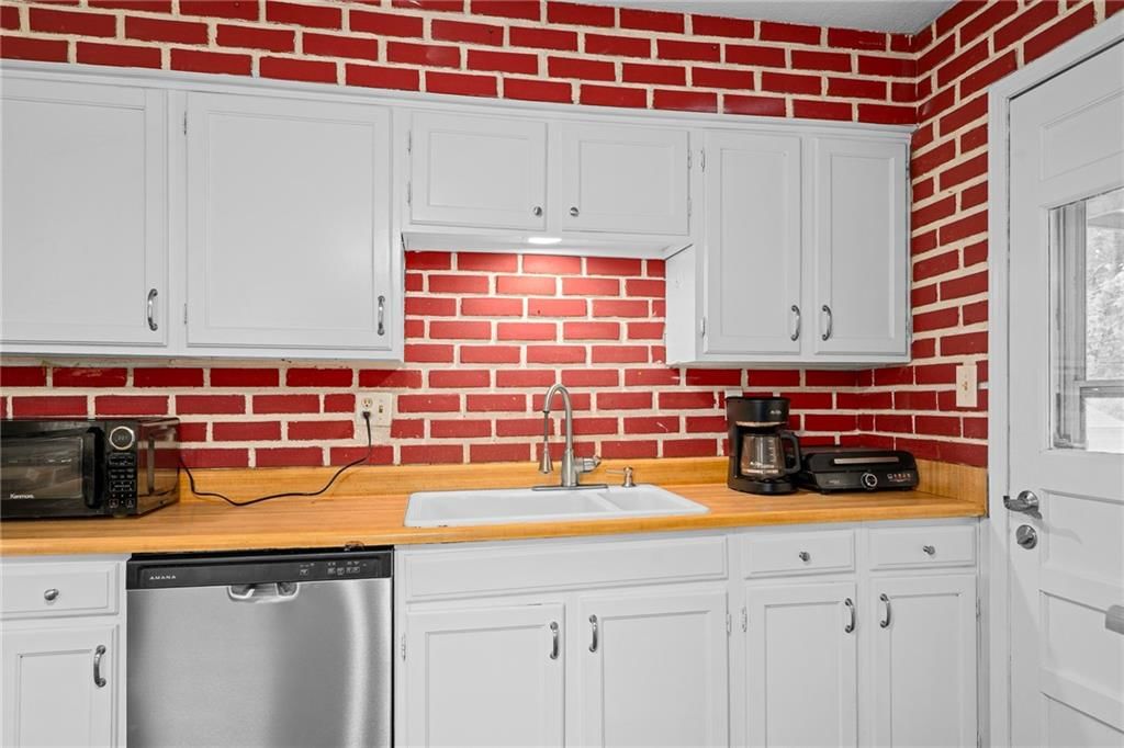 2700 S SCOTT Avenue — photo 12