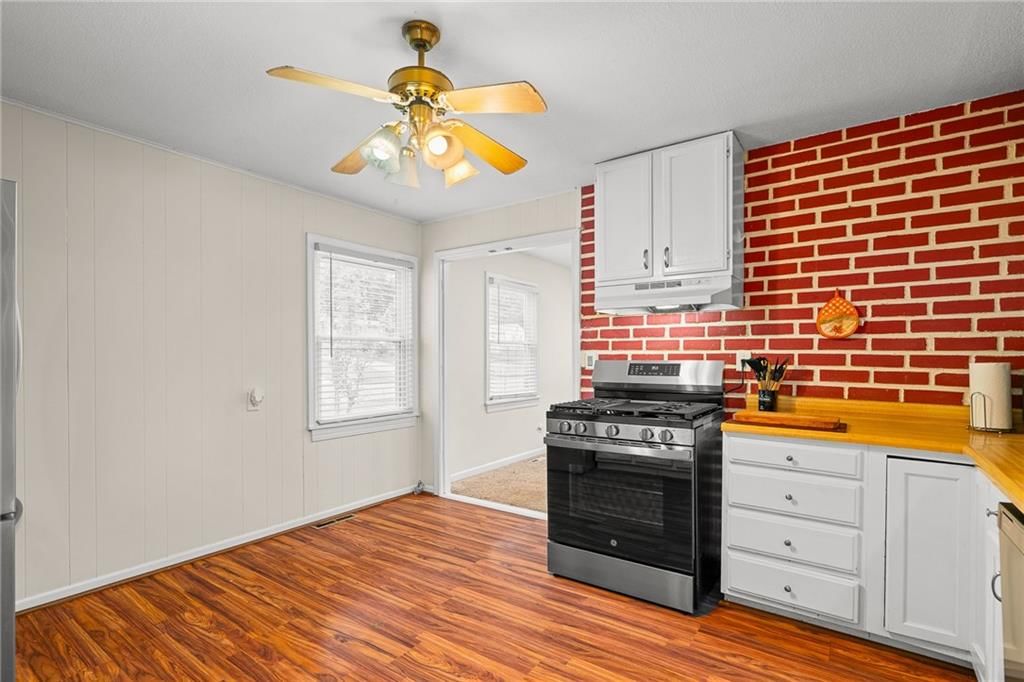 2700 S SCOTT Avenue — photo 14