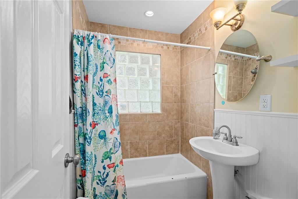 2700 S SCOTT Avenue — photo 17
