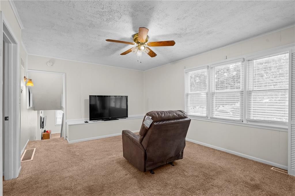 2700 S SCOTT Avenue — photo 19