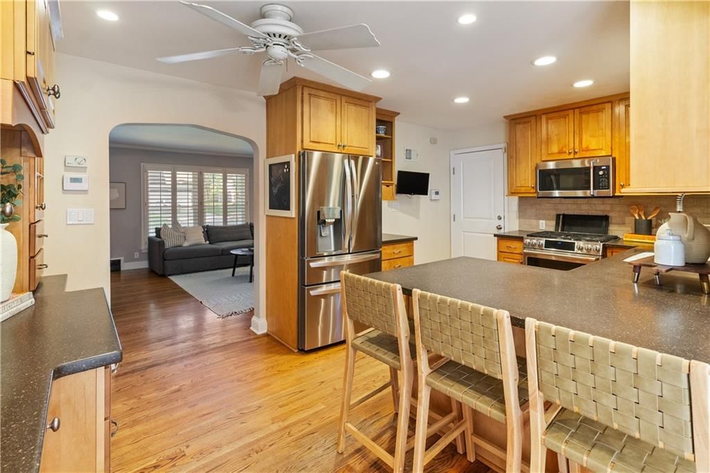 1204 W 70th Terrace — photo 12