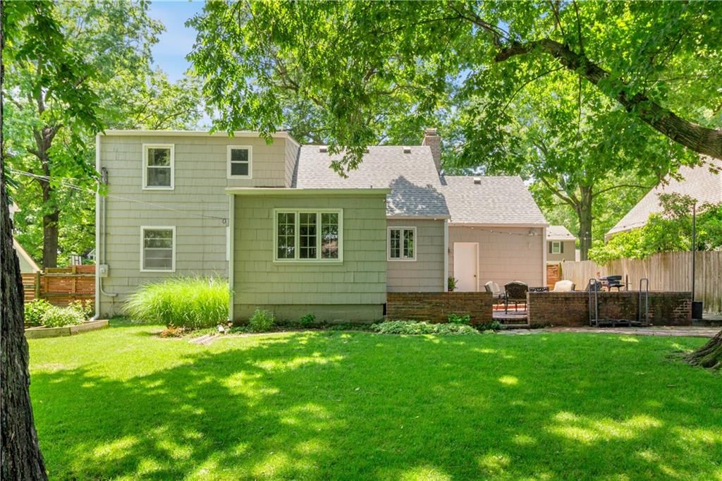 1204 W 70th Terrace — photo 29