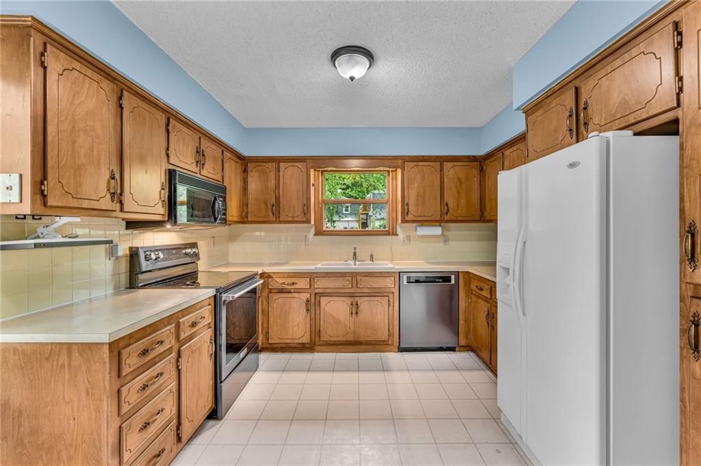 1916 Atchison Avenue — photo 18