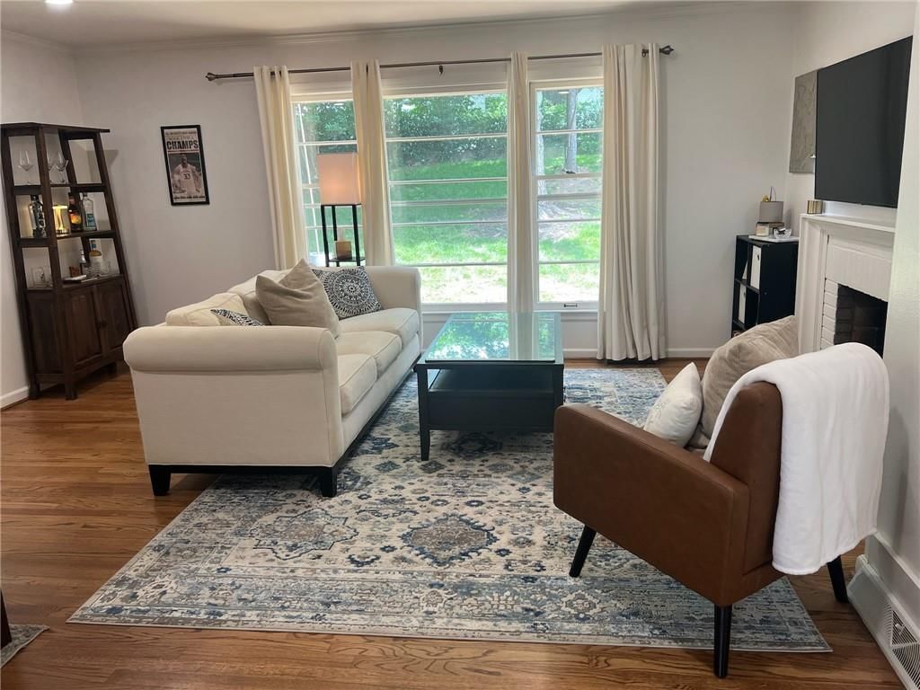 8901 BELLEVIEW Avenue — photo 3
