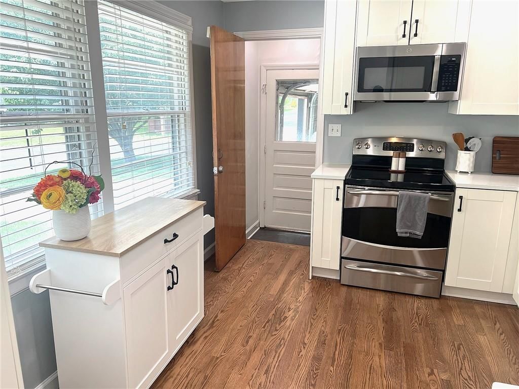 8901 BELLEVIEW Avenue — photo 8