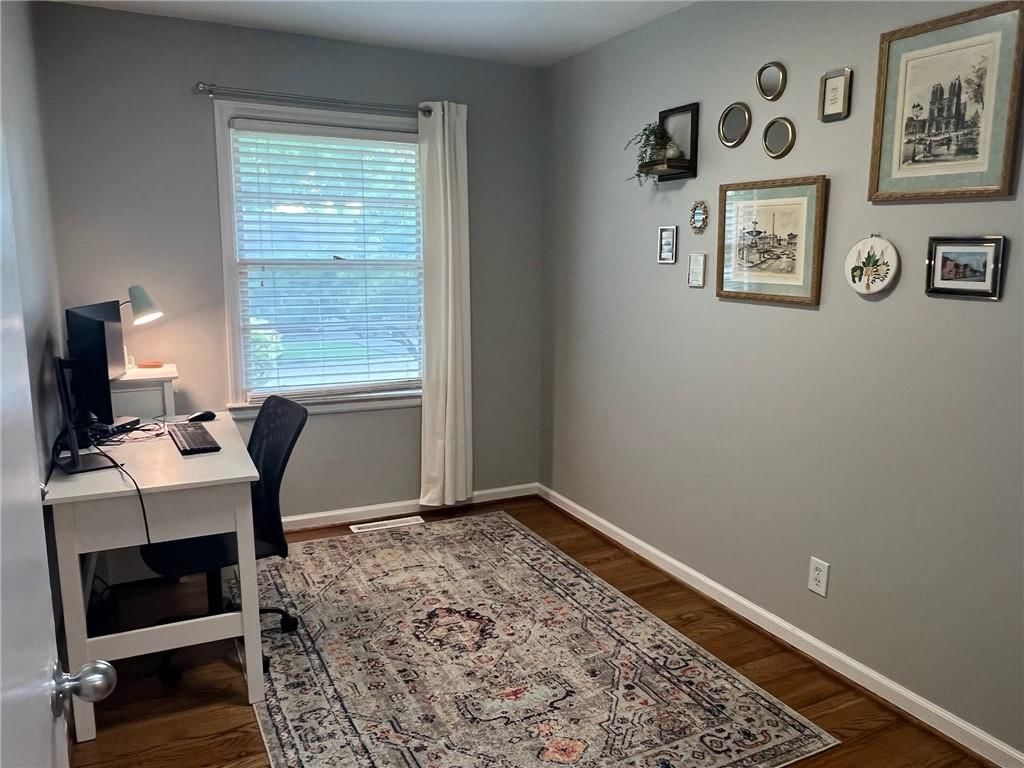 8901 BELLEVIEW Avenue — photo 12