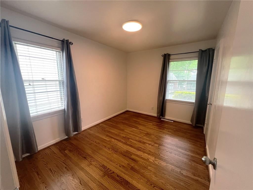 8901 BELLEVIEW Avenue — photo 13