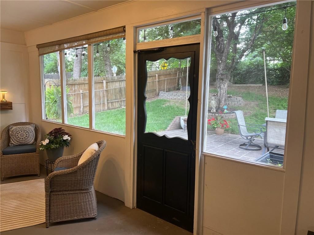 8901 BELLEVIEW Avenue — photo 15