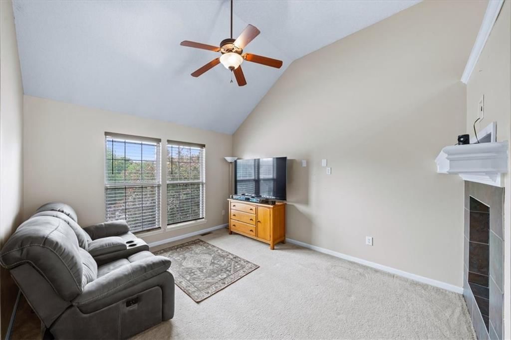 20669 W 124TH Terrace — photo 3