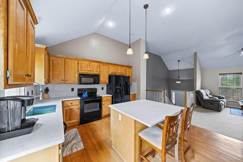20669 W 124TH Terrace — photo 7