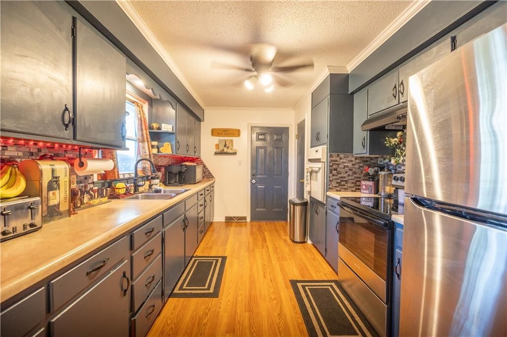 207 W 2nd Street — photo 4