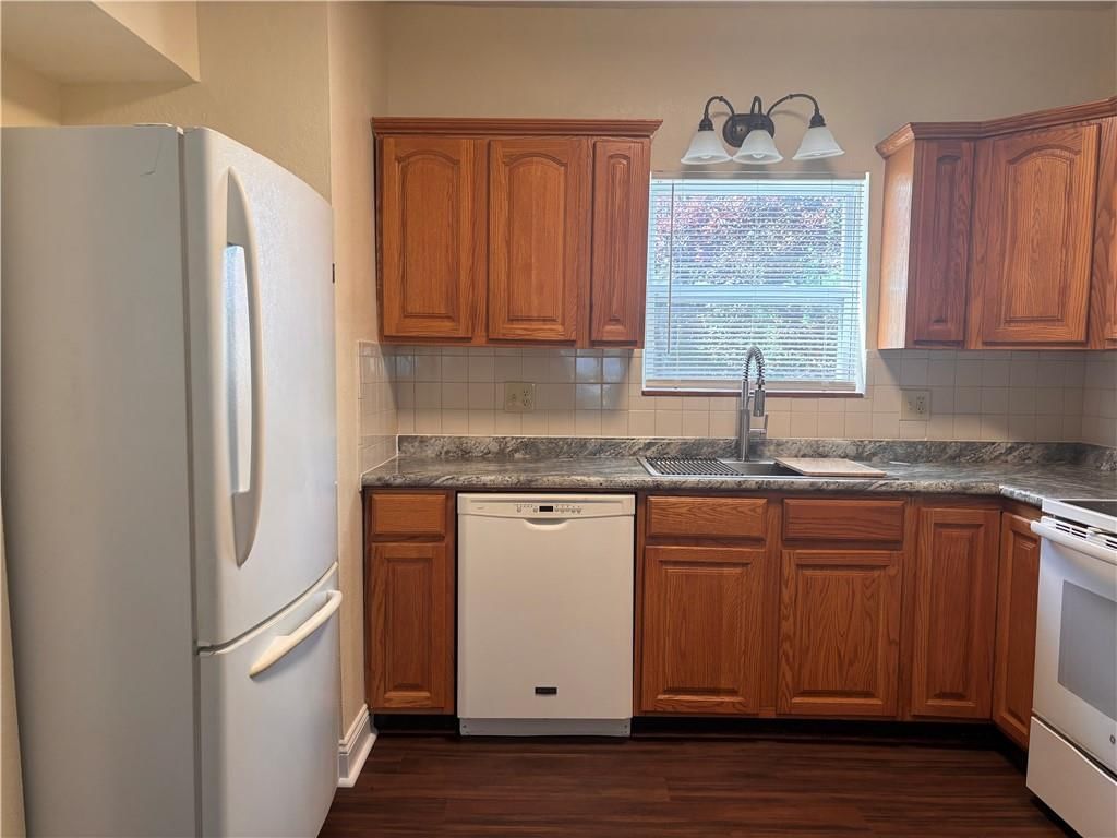 4007 Clark Avenue — photo 17