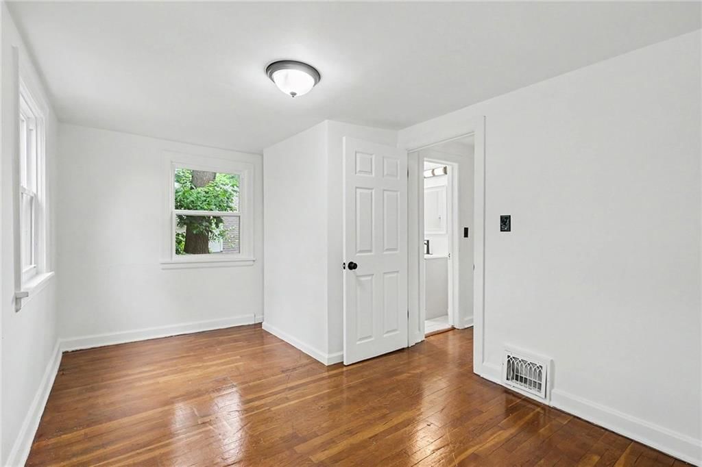 1133 E 75th Street — photo 22