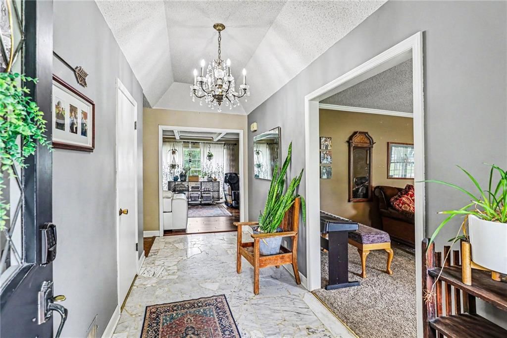 2103 Continental Avenue — photo 4