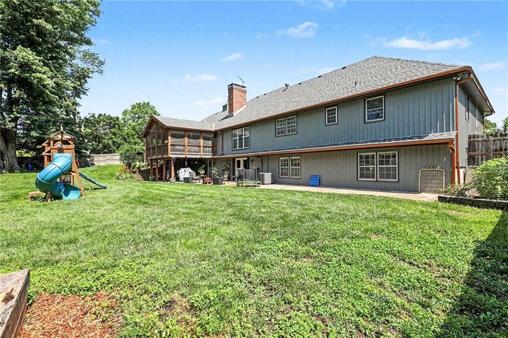 2103 Continental Avenue — photo 37