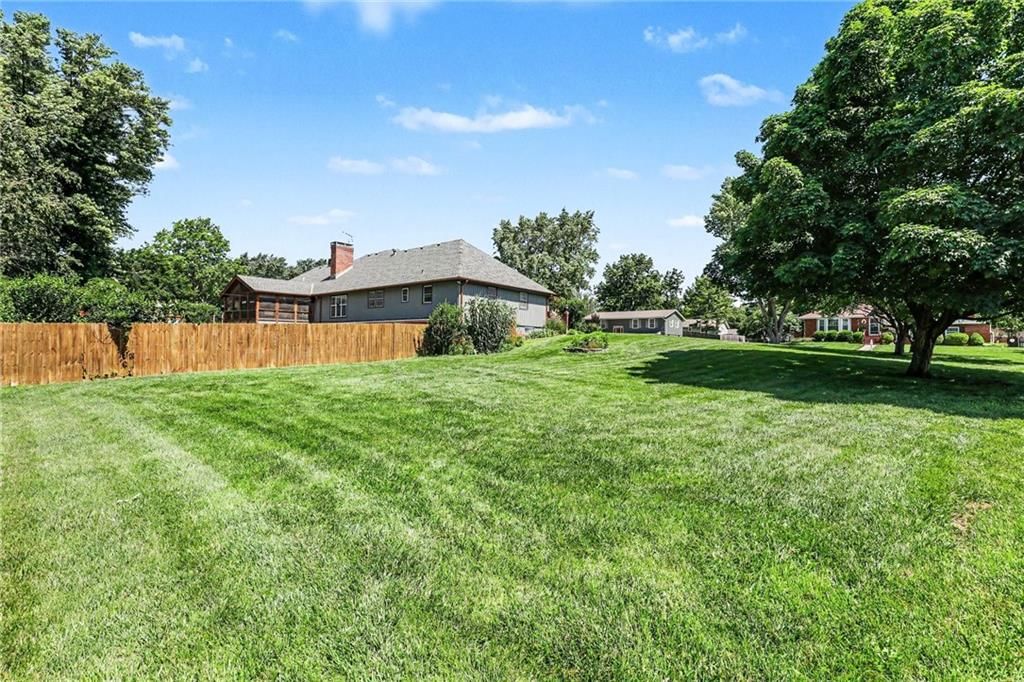 2103 Continental Avenue — photo 39