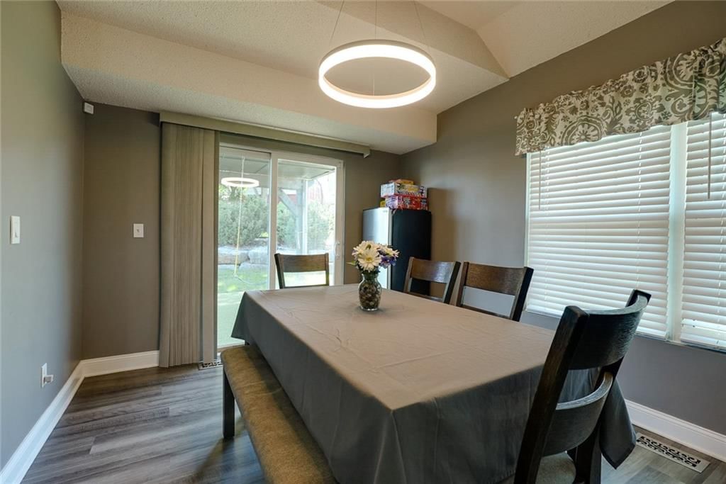 710 SW Brome Drive — photo 9