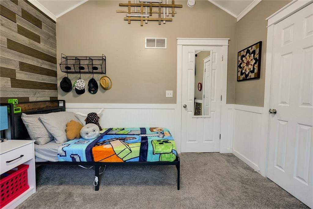 710 SW Brome Drive — photo 17