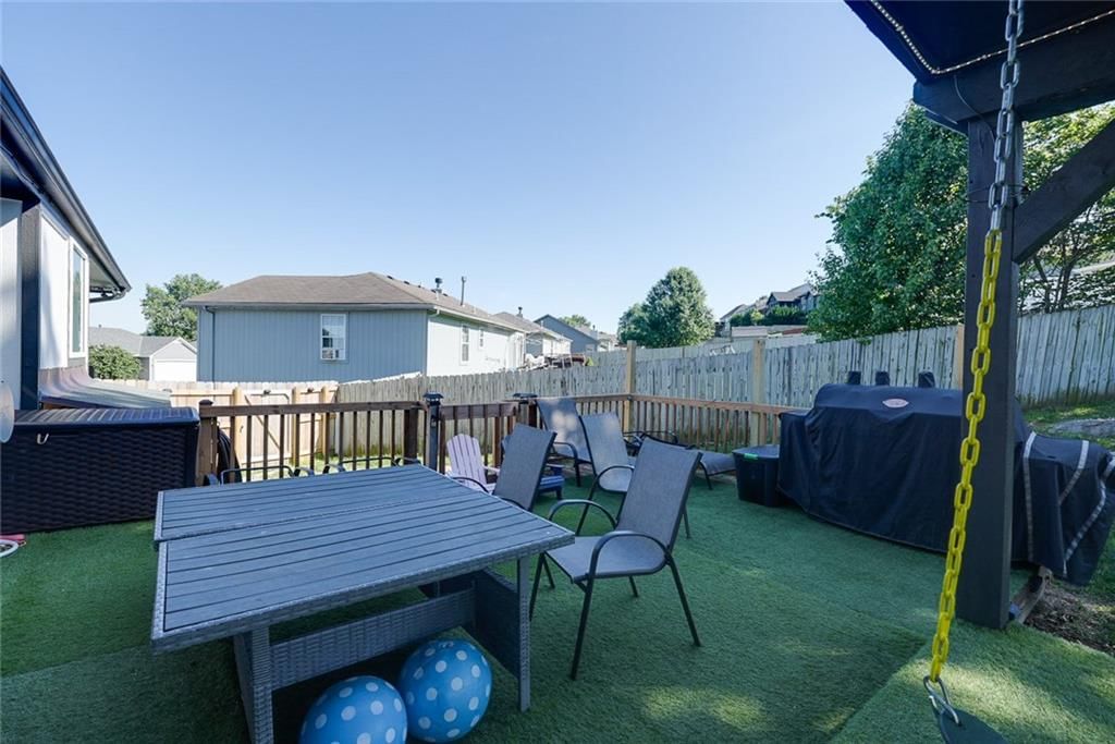 710 SW Brome Drive — photo 34