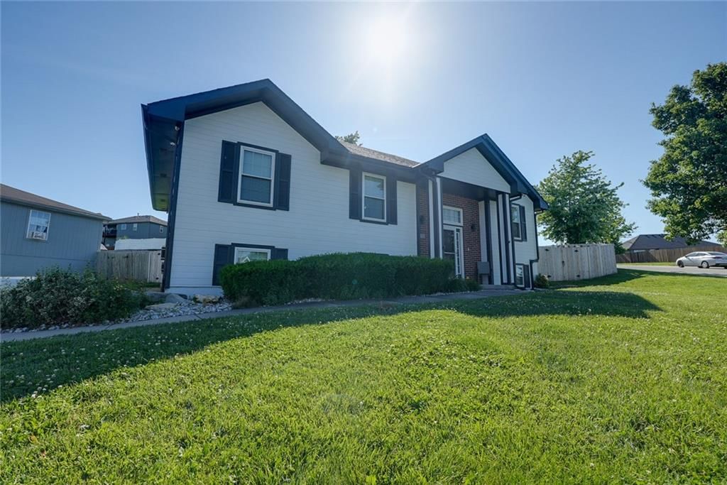 710 SW Brome Drive — photo 40