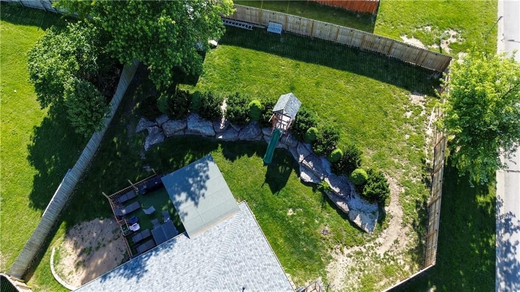 710 SW Brome Drive — photo 42