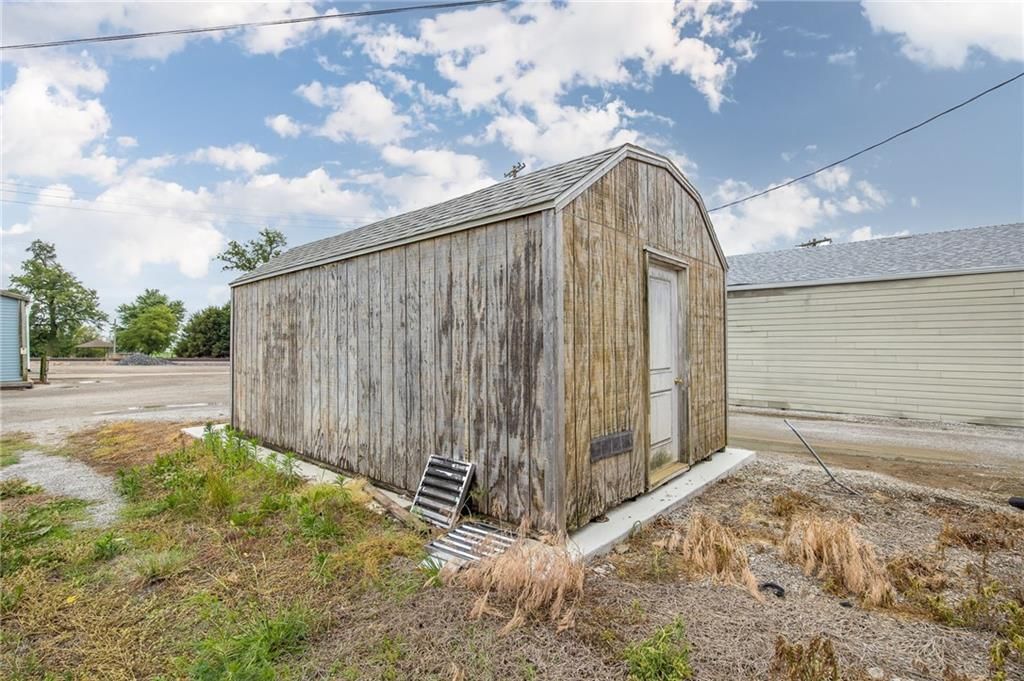 110 Grand Avenue — photo 4