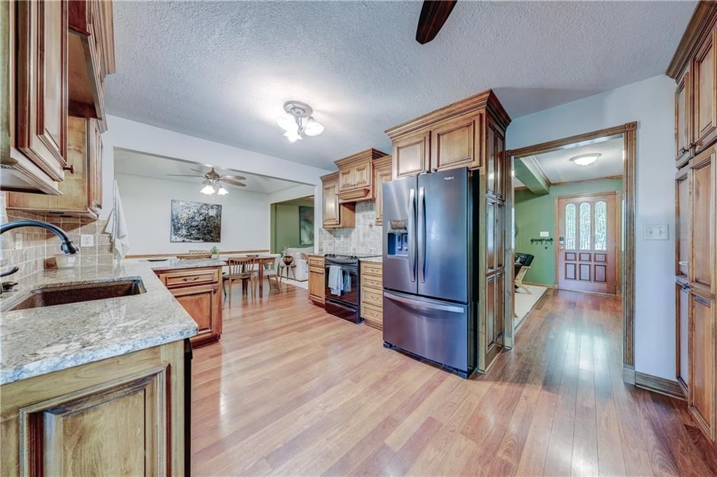 8201 W 97th Terrace — photo 9