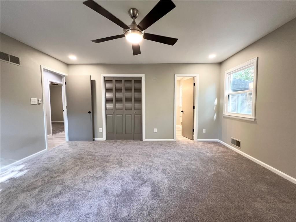 718 NE Mulberry Street — photo 13