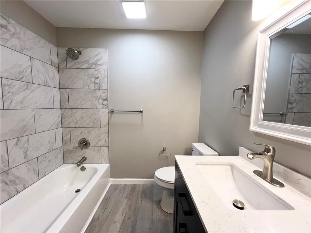 718 NE Mulberry Street — photo 17