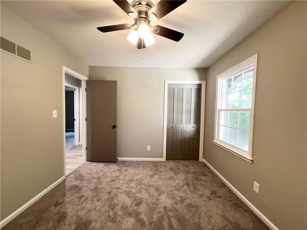 718 NE Mulberry Street — photo 19