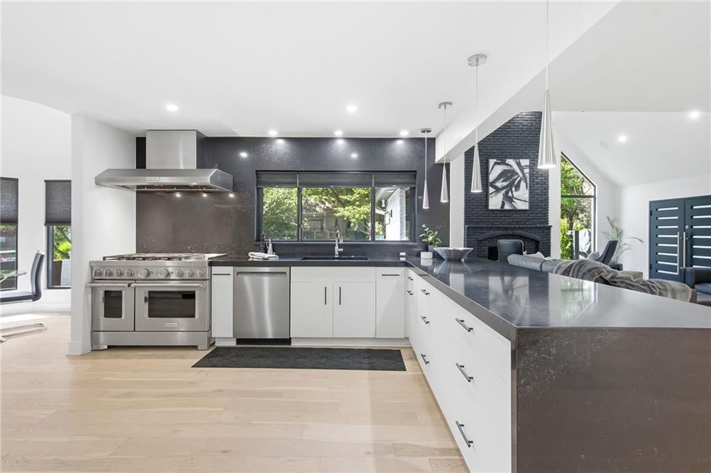 3205 W 83rd Street — photo 17