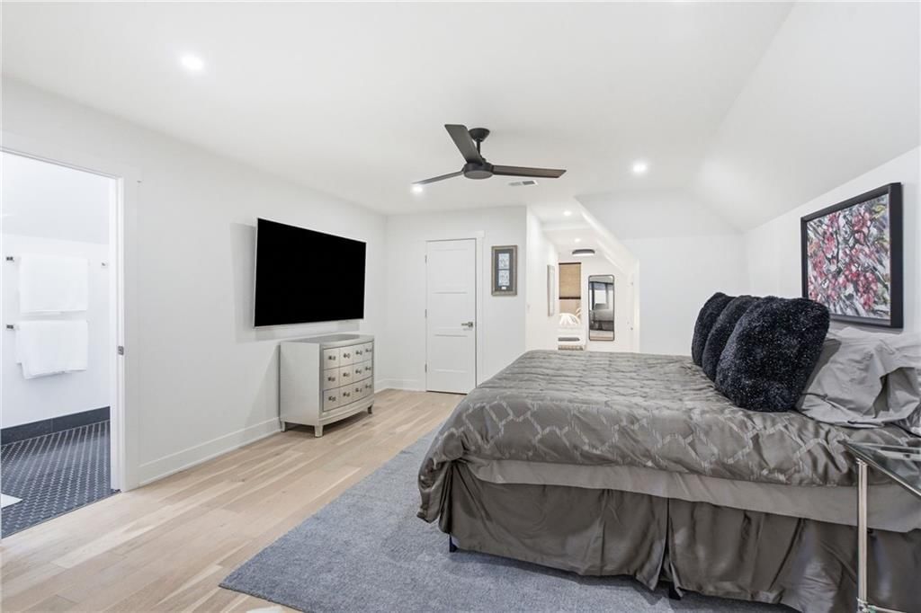 3205 W 83rd Street — photo 45