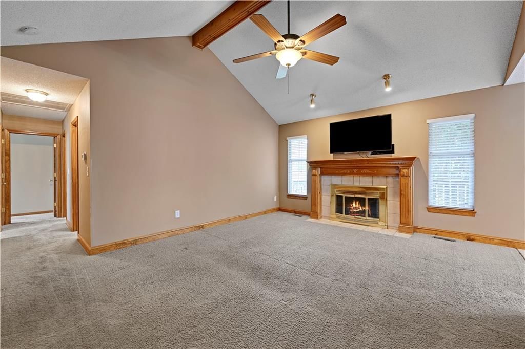 1200 NE COLLEEN Drive — photo 6